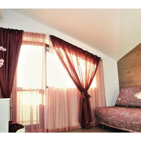 Eight-bedroom Holiday In Semesterbostad *